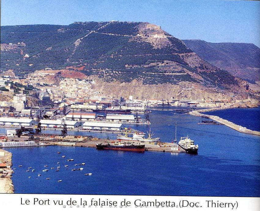 PO ga- 022- port moderne- Vue generale.JPG
